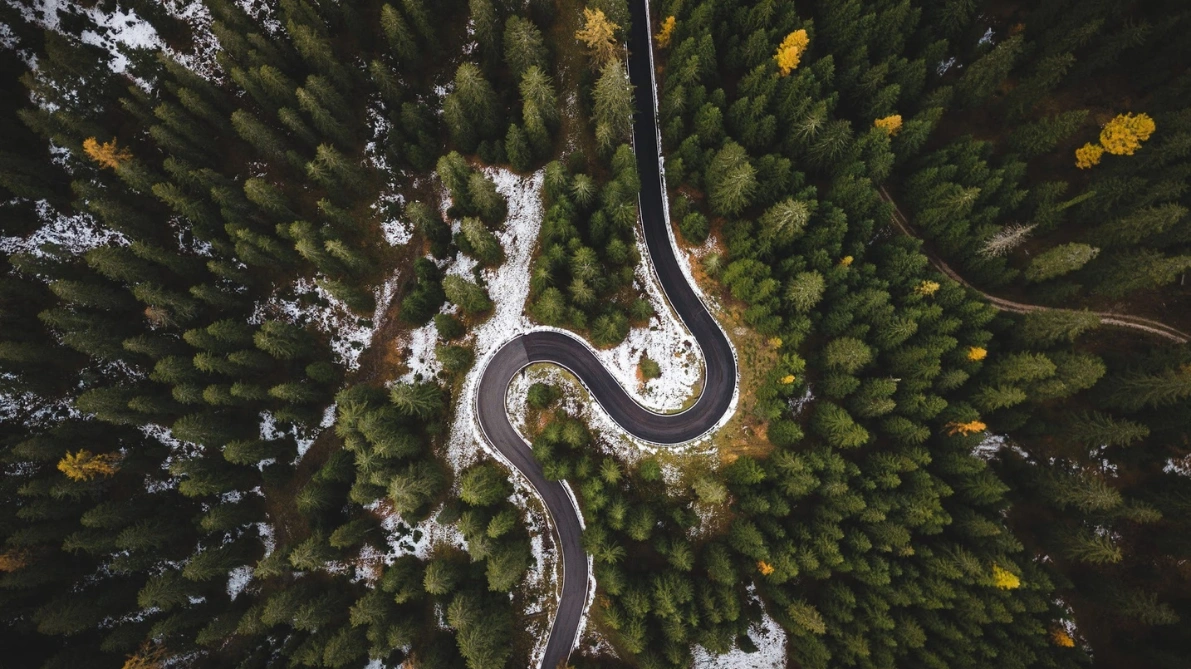 Navigating America’s Road to EVs