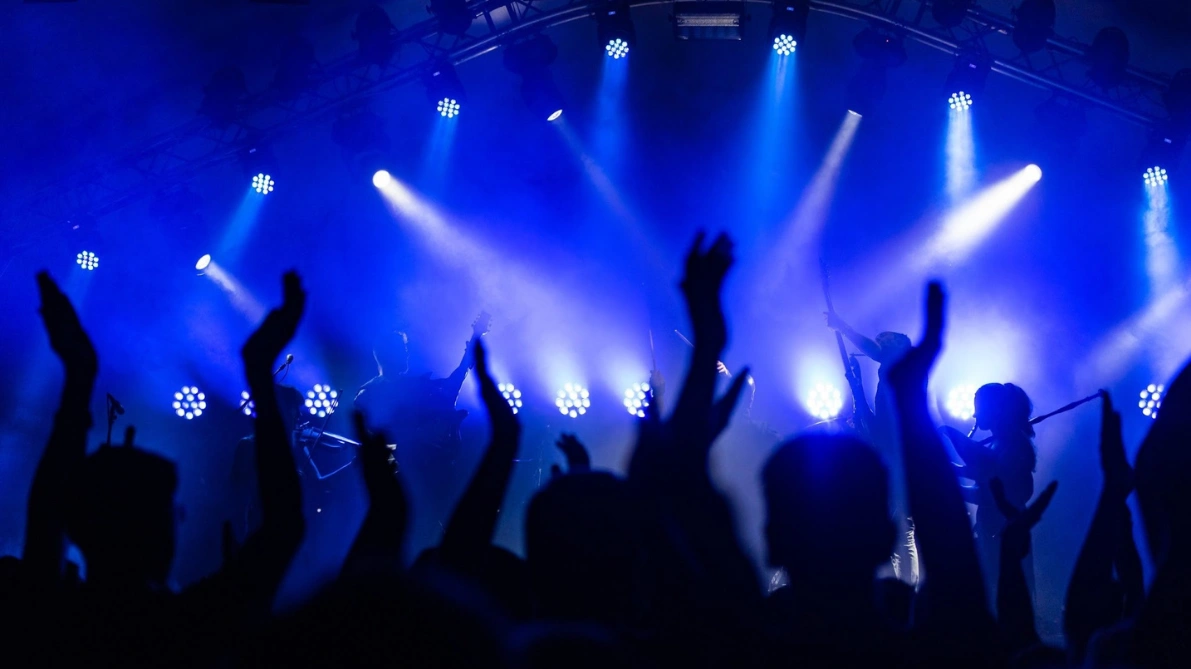 Big Events: Are Americans Willing to Take the Risk?